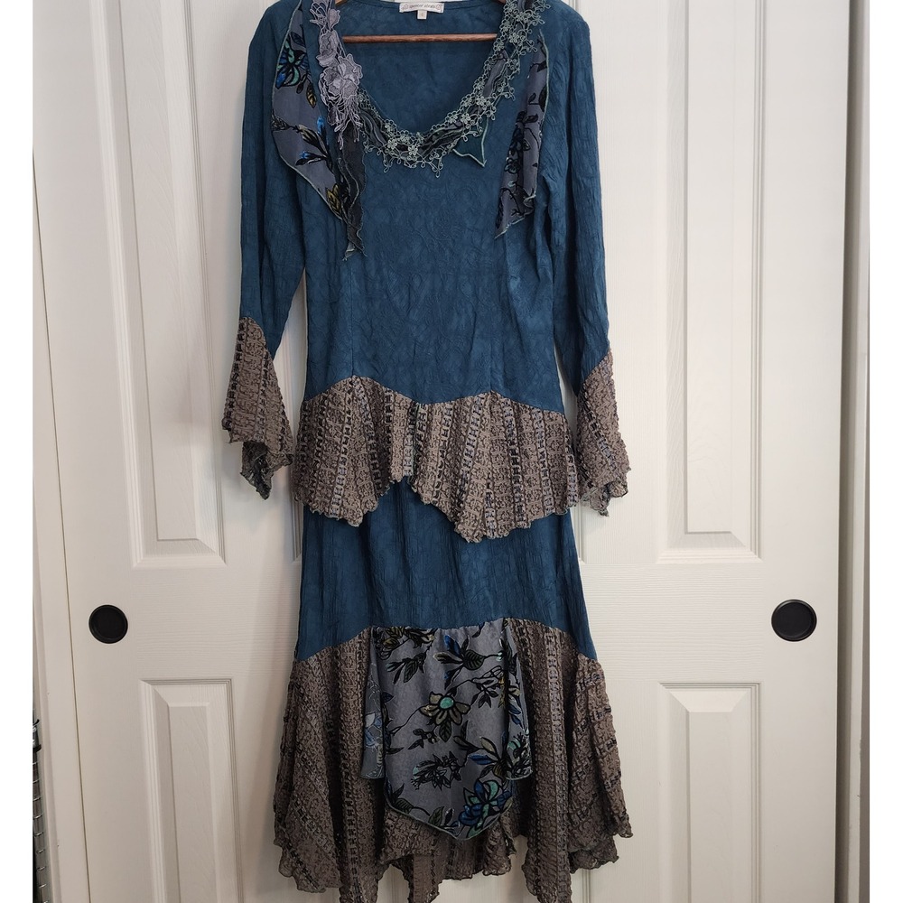 Blue Floral Bohemian Long Sleeve Lace Trim Top and Skirt Unique‎ Design